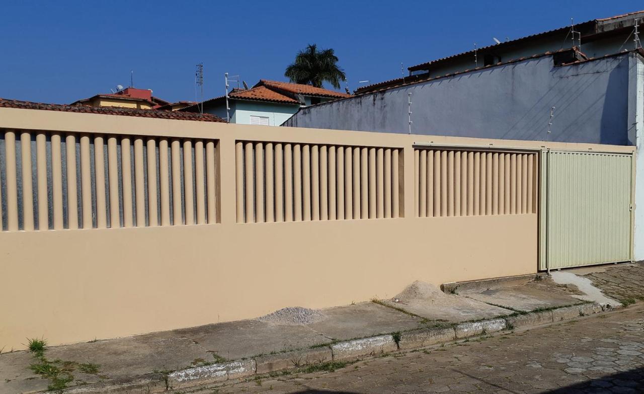 Confortavel Casa Com Piscina E Churrasqueira A 100M Da Praia Caraguatatuba Buitenkant foto