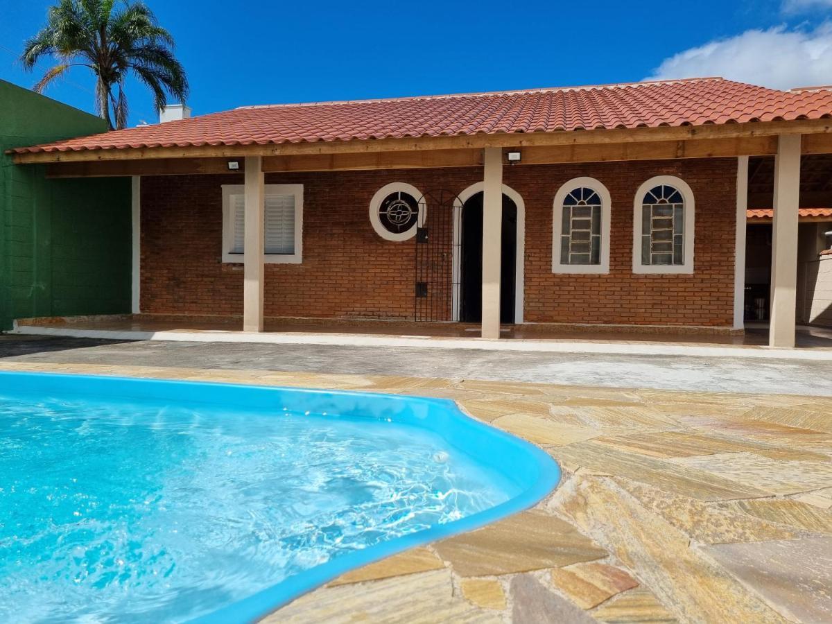 Confortavel Casa Com Piscina E Churrasqueira A 100M Da Praia Caraguatatuba Buitenkant foto