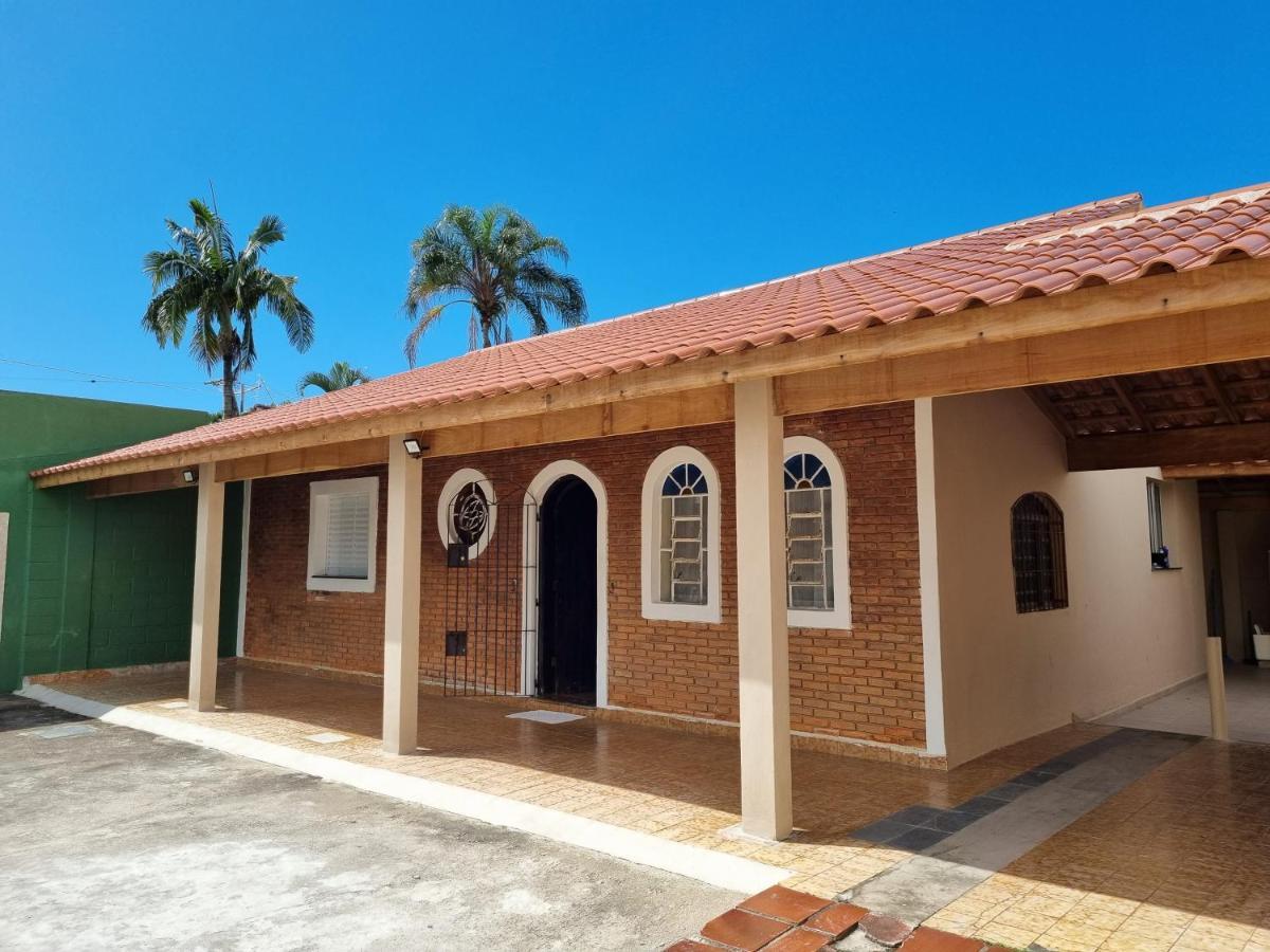 Confortavel Casa Com Piscina E Churrasqueira A 100M Da Praia Caraguatatuba Buitenkant foto