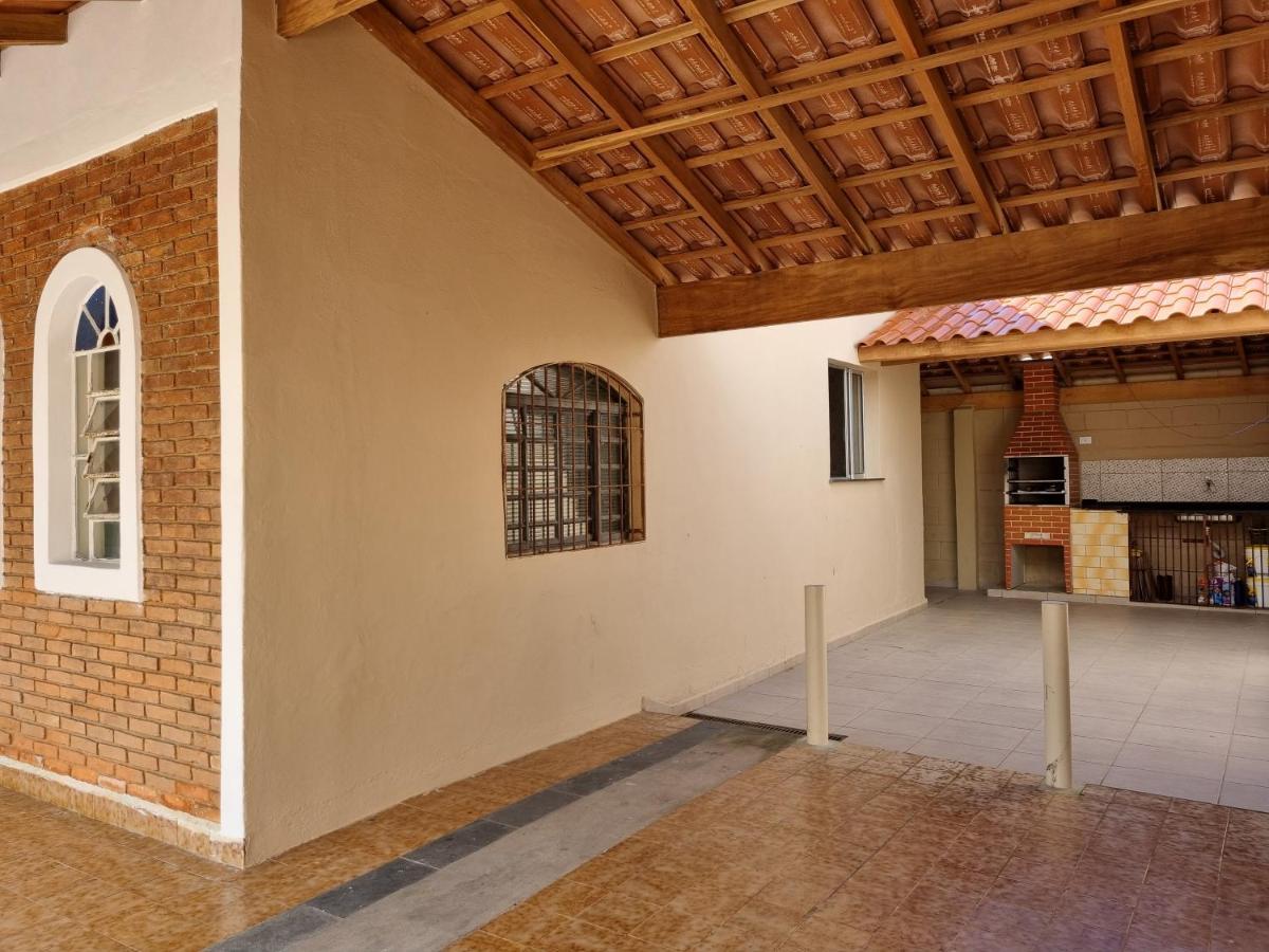 Confortavel Casa Com Piscina E Churrasqueira A 100M Da Praia Caraguatatuba Buitenkant foto