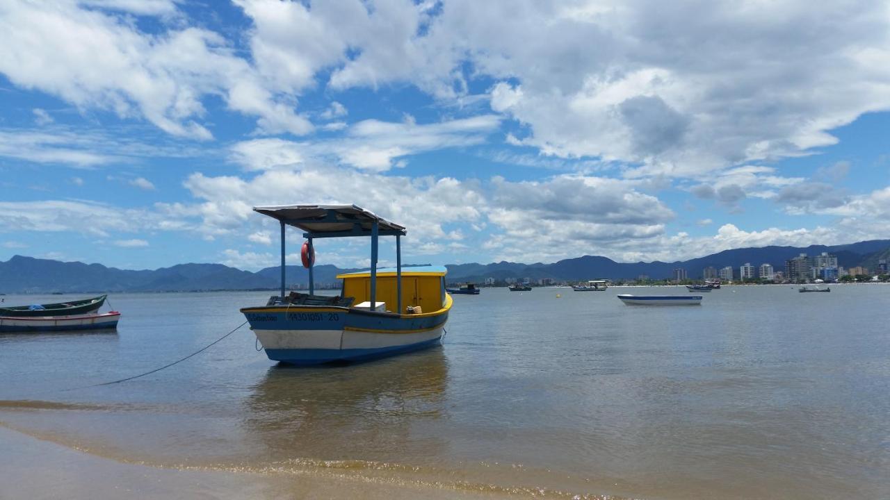 Confortavel Casa Com Piscina E Churrasqueira A 100M Da Praia Caraguatatuba Buitenkant foto