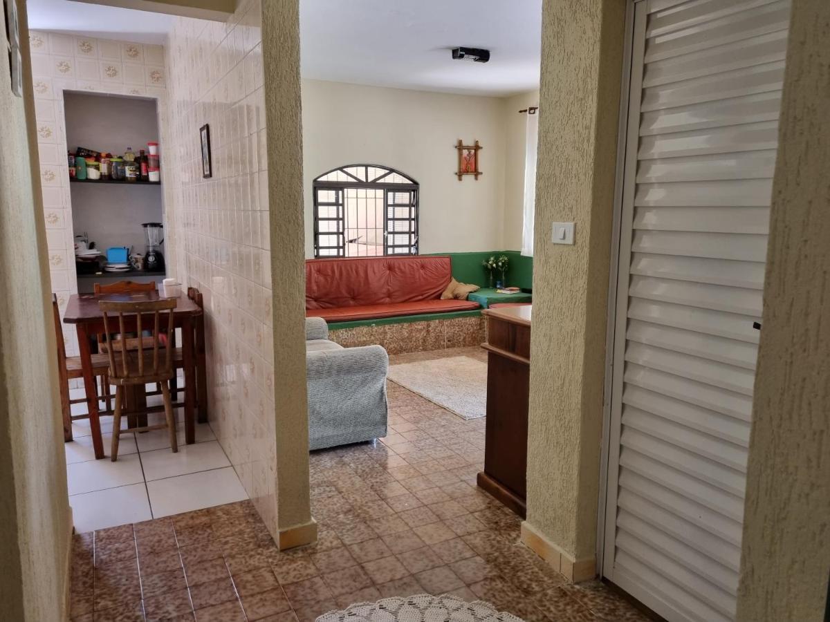 Confortavel Casa Com Piscina E Churrasqueira A 100M Da Praia Caraguatatuba Buitenkant foto