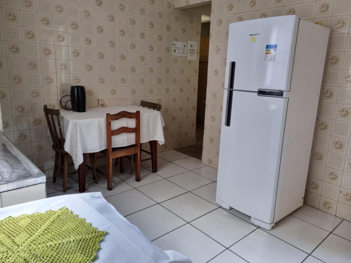 Confortavel Casa Com Piscina E Churrasqueira A 100M Da Praia Caraguatatuba Buitenkant foto